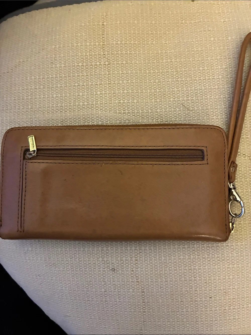 Fossil Chestnut Brown Leather Zip-Around Wristlet-Vintage-inspired hermitage1954